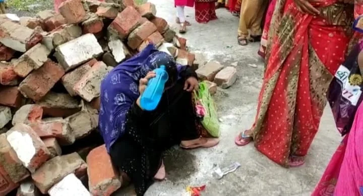 দ্বিতীয় ডোজের টীকাকরণ চলাকালীন বিশৃঙ্খলায় আহত নলহাটিতে