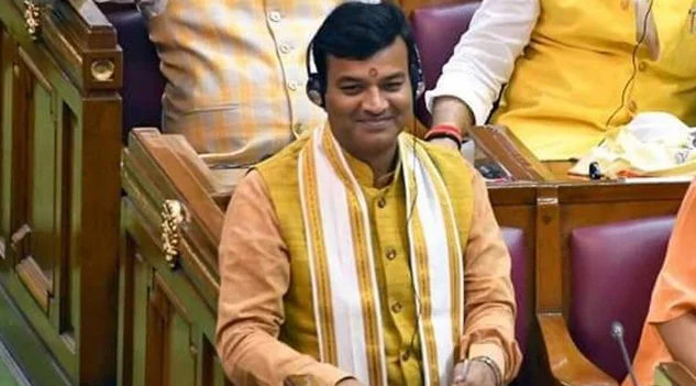 মথুরার 'সফেদ ভবন' হিন্দুদের হাতে তুলে দিন, মুসলিমদের কাছে আবদার যোগীর মন্ত্রীর