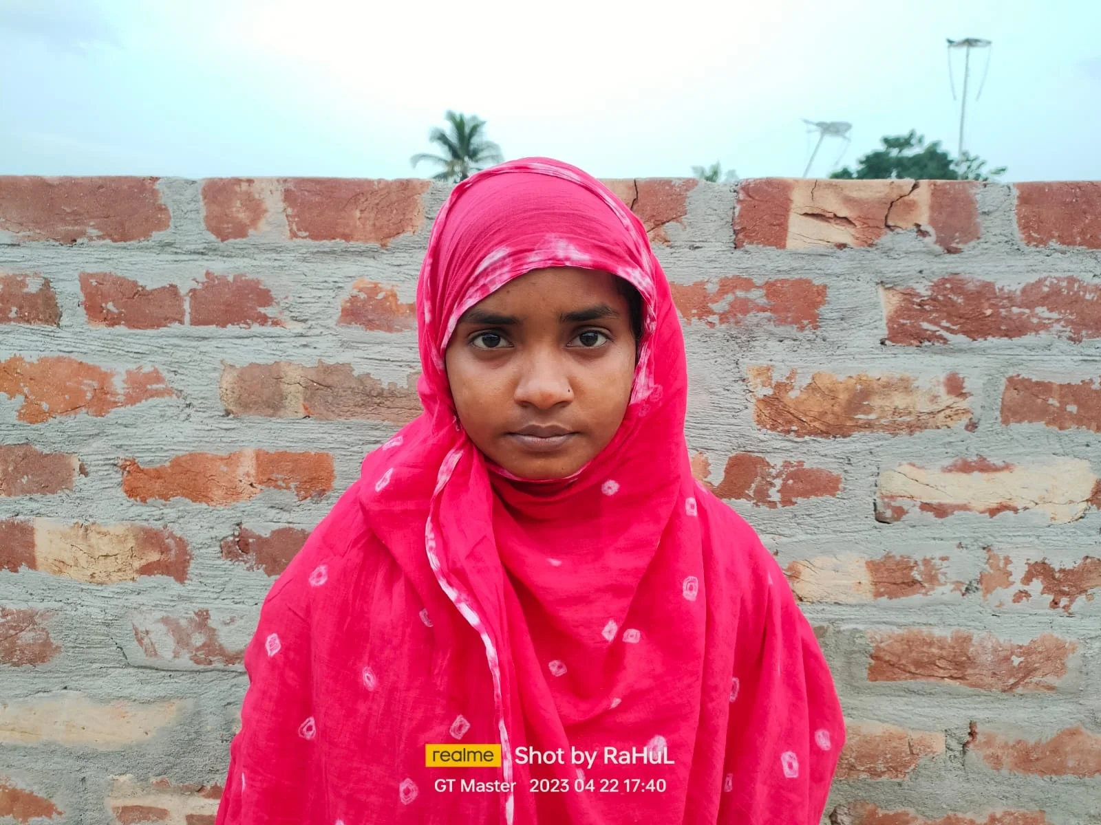 বিড়ি বেঁধে হাই মাদ্রাসায় পঞ্চম মুর্শিদাবাদের সাদিয়া