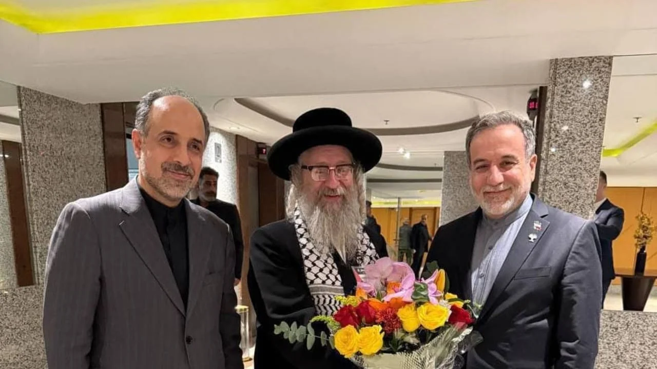 ইরানের পররাষ্ট্রমন্ত্রীর সঙ্গে সাক্ষাৎ করলেন ইহুদি-বিরোধী রাব্বি