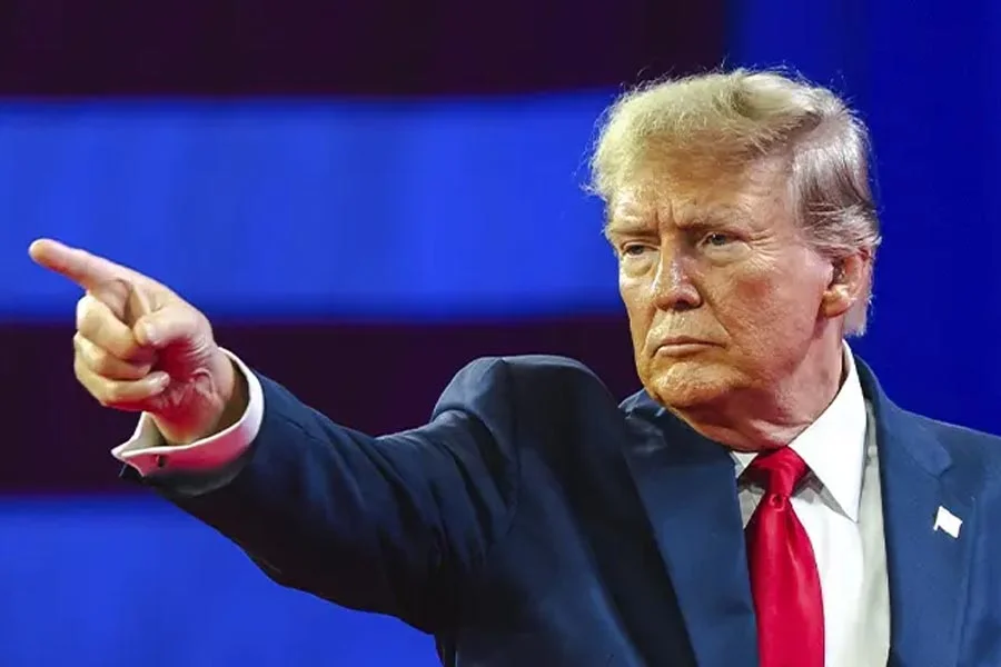 বিশ্বকে ১৫০ বার ধ্বংস করার মতো পারমাণবিক অস্ত্র রয়েছে যুক্তরাষ্ট্রের, গর্বের সঙ্গে শয়তানি ঘোষণা ট্রাম্পের!