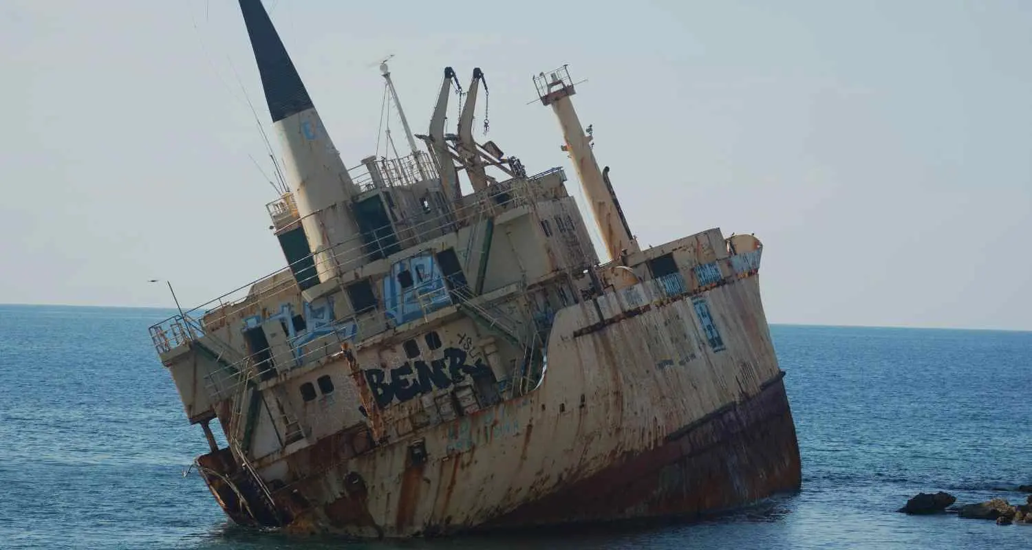 শ্রীলঙ্কার উপকূলে ইরানি যুদ্ধজাহাজ ডুবে ১০০ জনেরও বেশি নিখোঁজ থাকার আশঙ্ক,৩২ জনকে উদ্ধার,সাবমেরিন হামলা ?