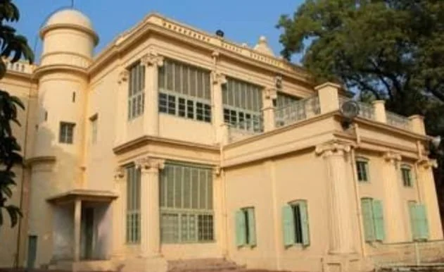 বর্ধিত ফি প্রত্যাহারের দাবিতে গবেষক ছাত্র ছাত্রীদের বিক্ষোভ বিশ্বভারতীতে