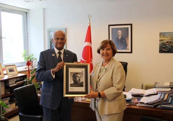 মুজিব বর্ষে বঙ্গবন্ধুর স্মরণে ডাকটিকিট উন্মোচন করল তুরস্ক