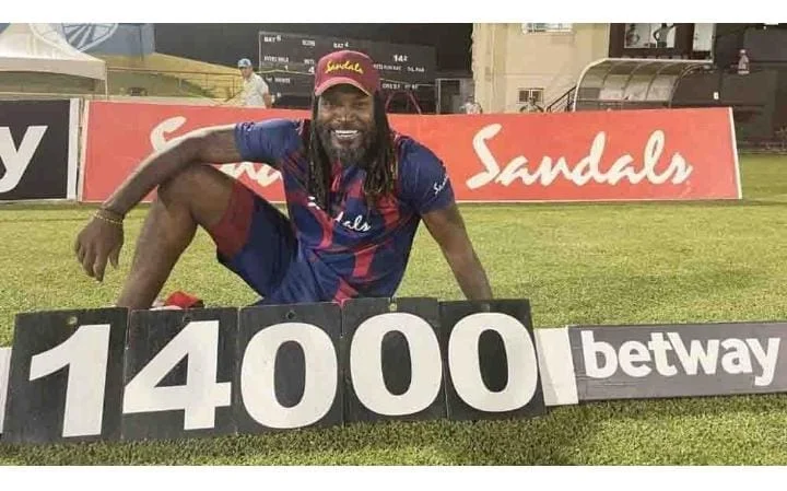 টি টোয়েন্টি ক্রিকেটে ১৪ হাজার রানের মাইলস্টোন  ছুঁলেন ক্রিস গেইল