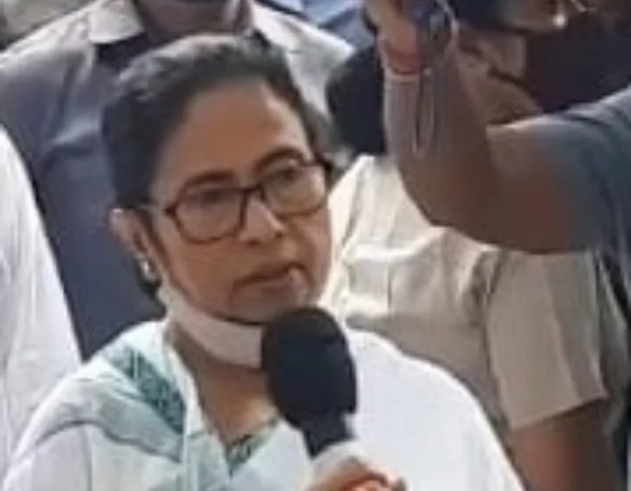 দেশ বাঁচানোই লক্ষ্য, দুমাস অন্তর দিল্লি আসার চেষ্টা করব: মমতা