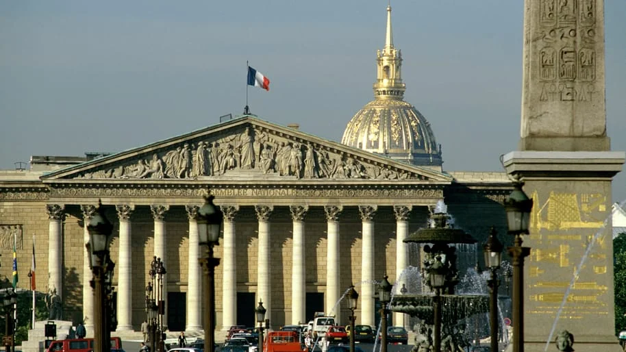 মুসলিমদের কোণঠাসা করতে বিল গৃহীত ফরাসি পার্লামেন্টে