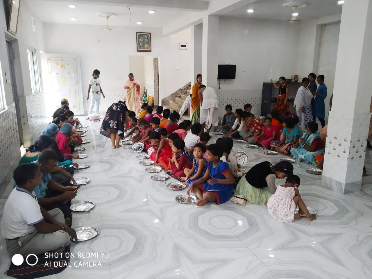 করোনা সংকটে ঘুরে দাঁড়ানোর ইচ্ছে নিয়ে মানুষের পাশে ‘বন্ধু চল বোহেমিয়ান’