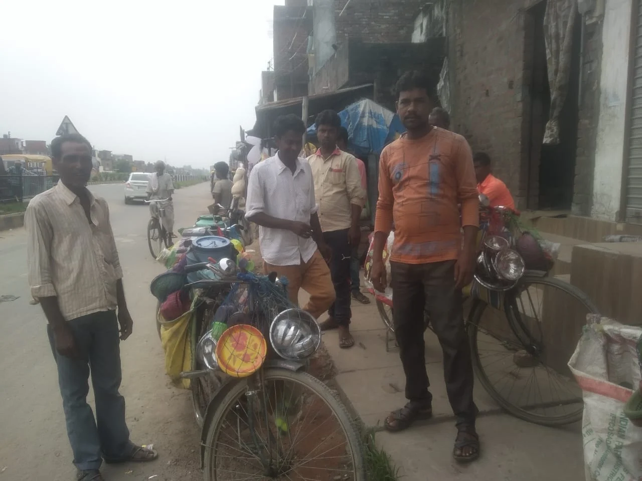 বাঙালি খেদাও! চাপে পড়ে সিদ্ধান্ত বদল ইউ-পি পুলিশের