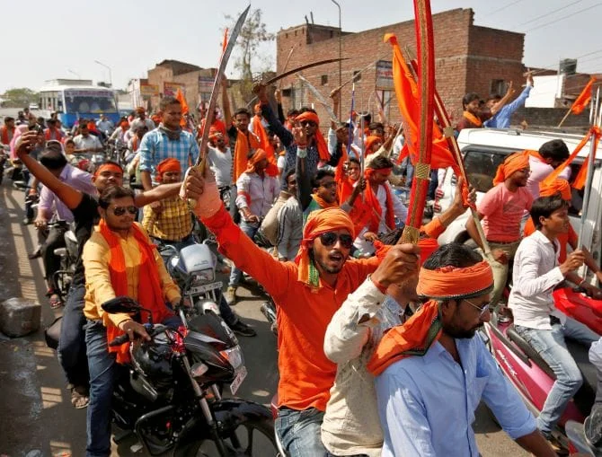 মুজফফরনগরের দোকানে,দিল্লির দরগায় হামলার হুমকি উগ্র হিন্দুত্ববাদী গোষ্ঠীর
