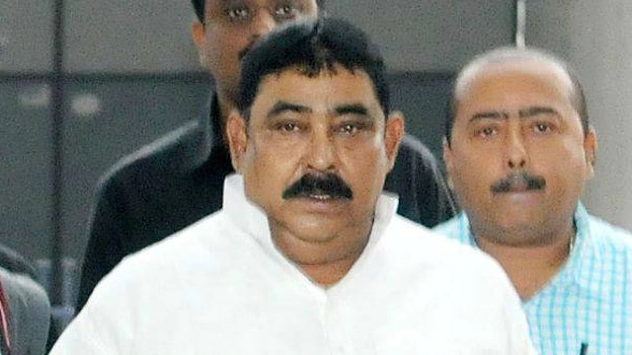 উপাচার্য ঘেরাওয়ের প্রস্তুতি, পাশে থাকার আশ্বাস অনুব্রতর