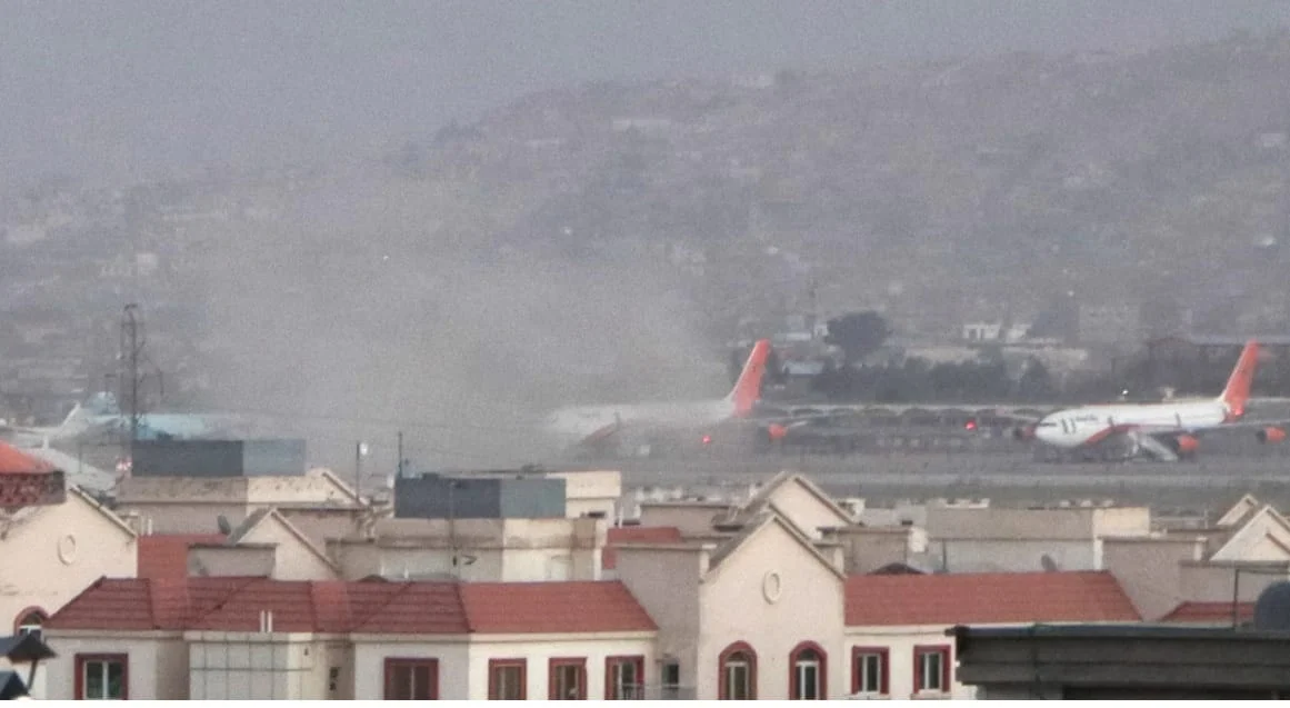 ২৮ তালিবানি সহ বিস্ফোরণে নিহত ১০৩, ফের হামলার আশঙ্কায় বন্ধ করা হল কাবুলের বিমান বন্দর