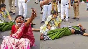 বিকাশ ভবন কাণ্ডে ৫ শিক্ষিকার বিরুদ্ধে জামিন অযোগ্য ধারায় মামলা রুজু