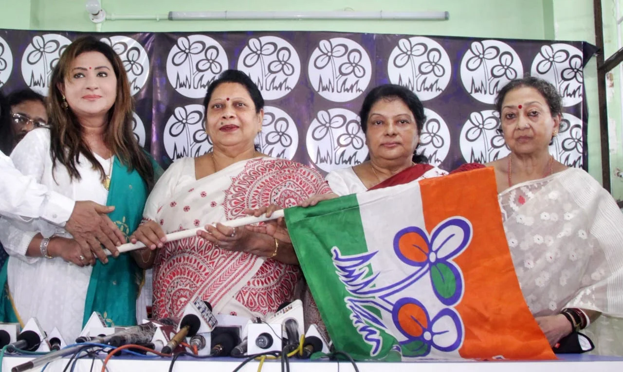 ৬ বছর পর তৃণমূলে ফিরলেন সোমেন জায়া শিখা মিত্র