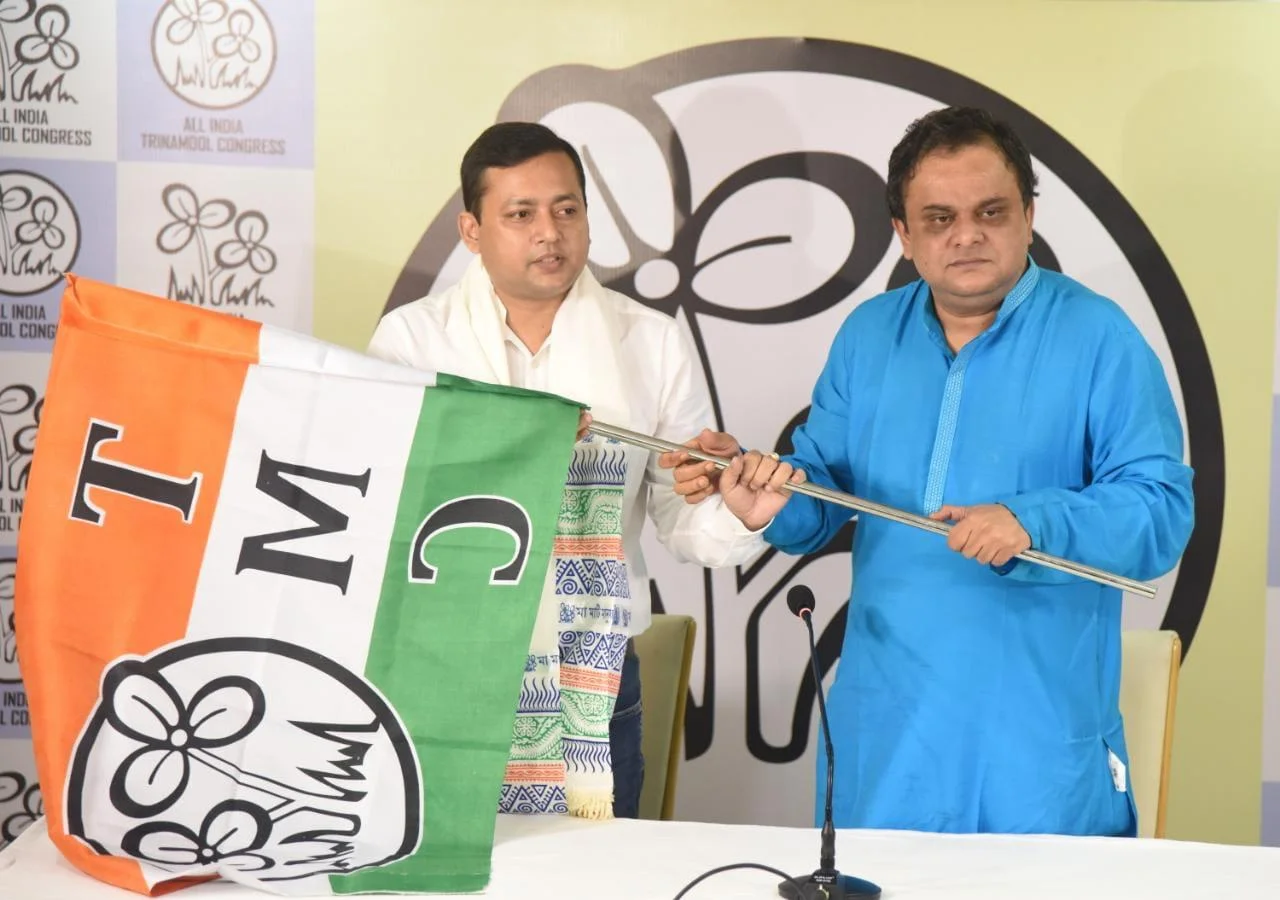 তৃণমূলে যোগ দিলেন বাঁকুড়া-বিষ্ণুপুরের বিজেপি বিধায়ক তন্ময় ঘোষ