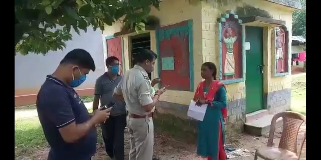 দেড় বছর ধরে সামাজিকভাবে বহিষ্কৃত আদিবাসী পরিবারকে মূলস্রোত্রে ফেরাল বীরভূম জেলা পুলিশ