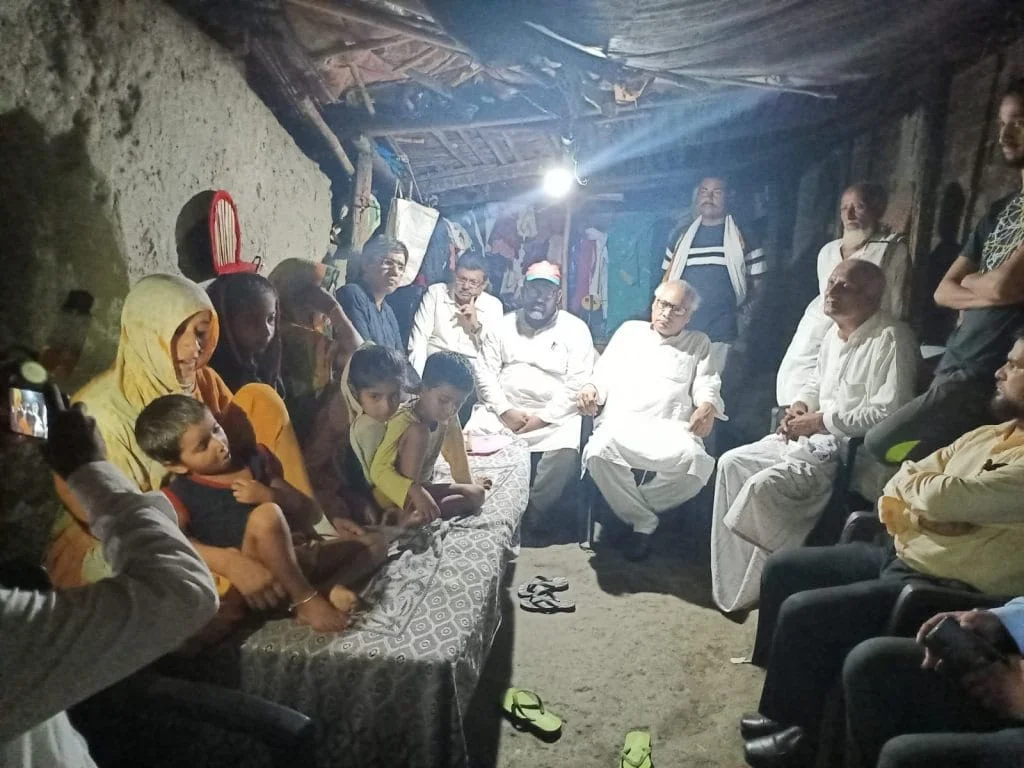 সমস্তিপুরে গণপিটুনিতে নিহত পরিবারের সঙ্গে দেখা করল সর্বভারতীয় আইনজীবী পরিষদের প্রতিনিধি দল