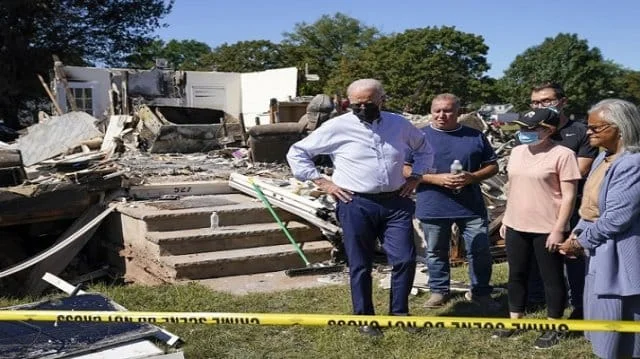 ঘূর্ণিঝড়  আইডার তান্ডবে ক্ষতিগ্রস্ত  নিউইয়র্ক - নিউজার্সি  ঘুরে দেখলেন বাইডেন