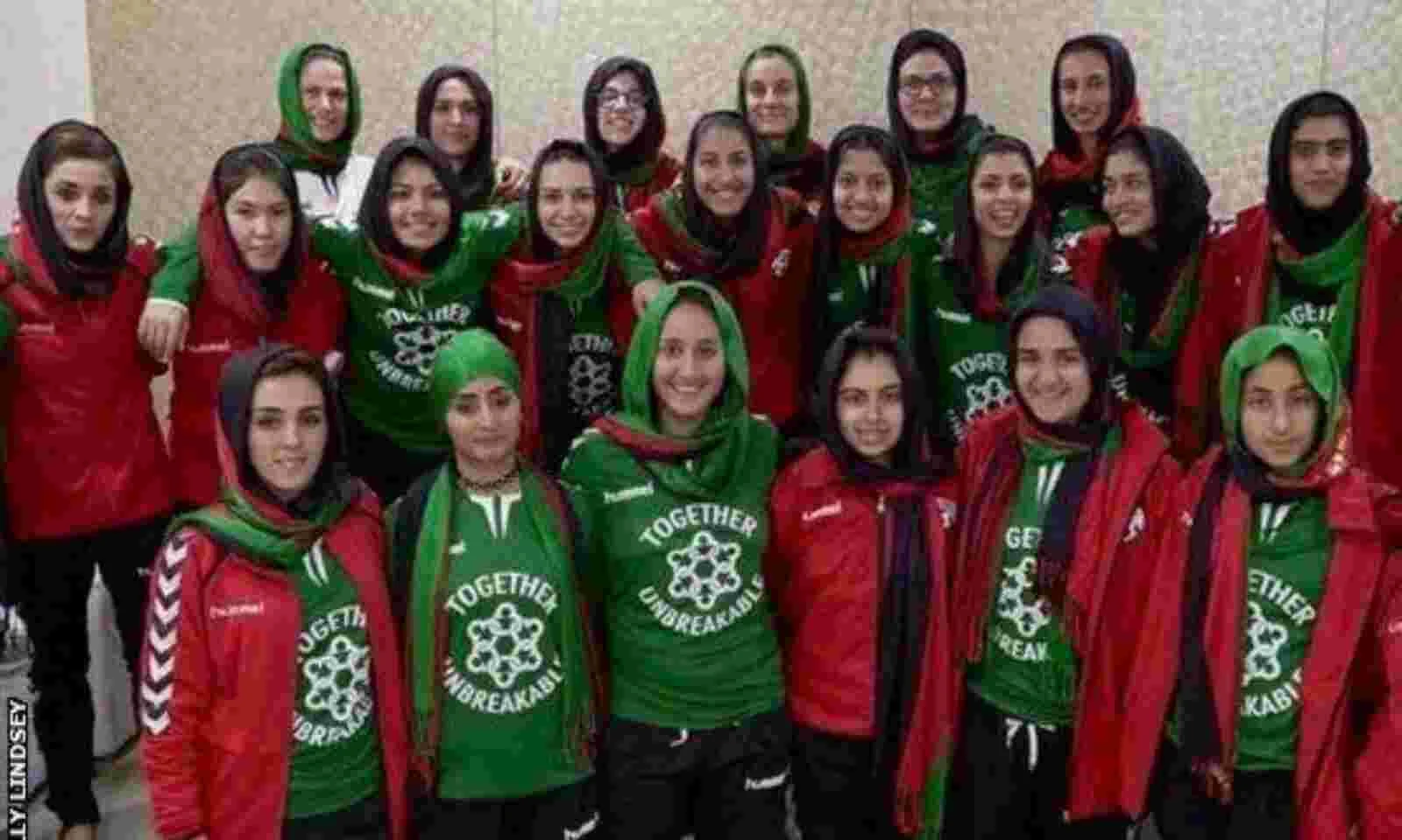 মুক্তমনা তালিব সরকার, মহিলারা পেতে পারেন ক্রিকেট খেলার অধিকার!