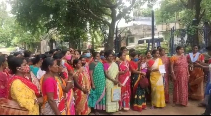 ৫৬ লক্ষ টাকা আত্মসাতের অভিযোগে, আটক স্বনির্ভরগোষ্ঠীর দলনেত্রী