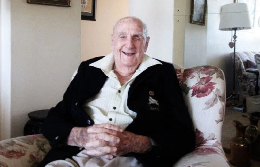 প্রয়াত বিশ্বের প্রবীণতম টেস্ট ক্রিকেটার