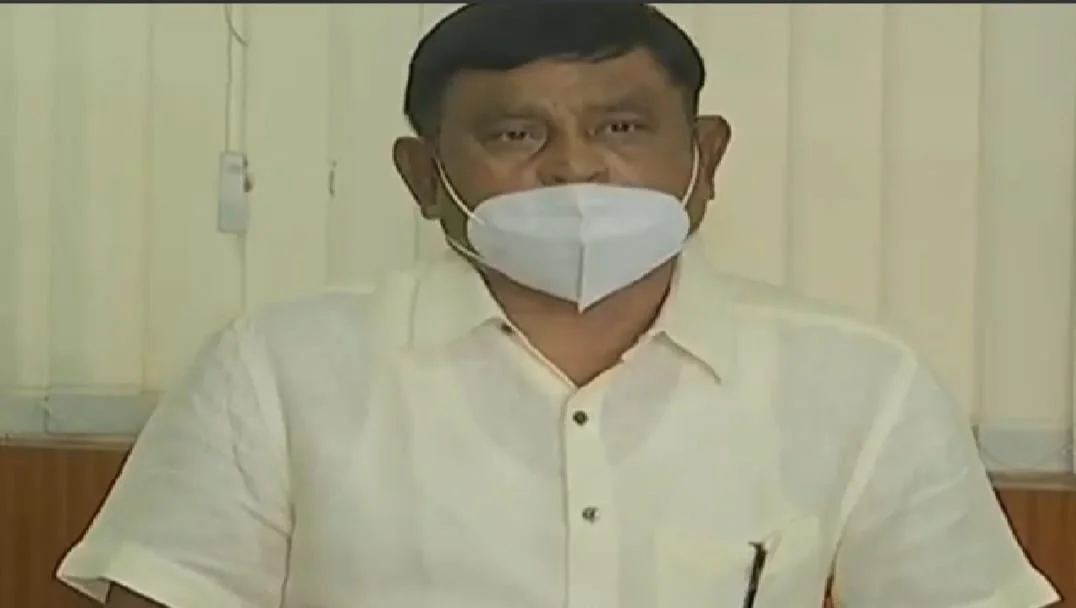 প্রাথমিকে ভুল প্রশ্ন কাণ্ডে পর্ষদ সভাপতি মানিক ভট্টাচার্য তীব্র ভর্ৎসনা হাইকোর্টের