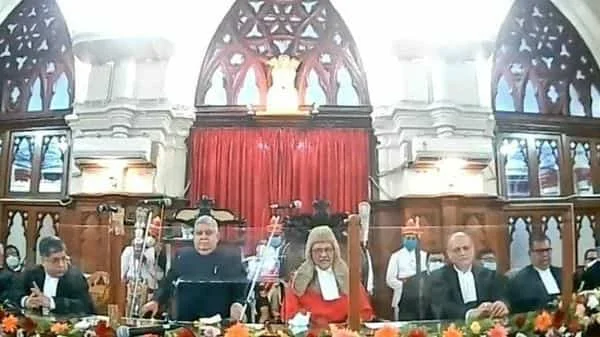 কলকাতা হাইকোর্টের প্রধান বিচারপতির পদে শপথ নিলেন প্রকাশ শ্রীবাস্তব