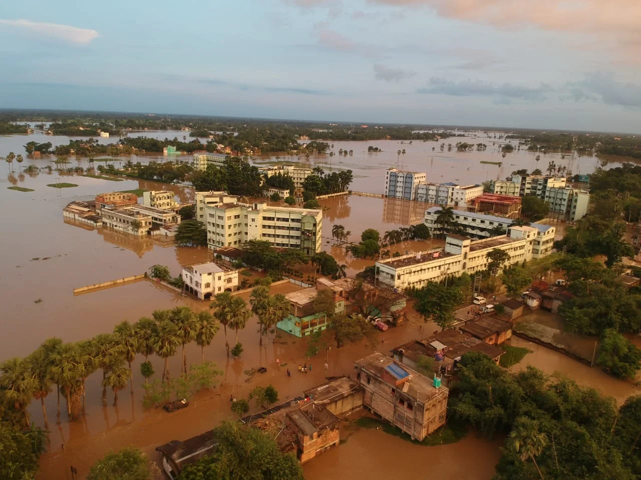 মাত্র দুমাসের ব্যবধানে আবারও ভয়াবহ বন্যার কবলে আল-আমীন মিশন, বিপর্যস্ত হাওড়ার বিস্তীর্ণ অঞ্চল