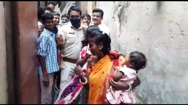 চুরির ঘটনায় ধৃত দুই মহিলা