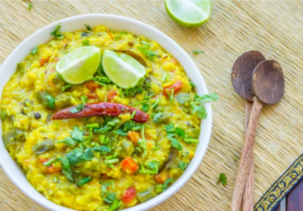 আপনি কি খিচুড়ি প্রেমী, তবে আপনার জন্য রইল নবরত্ন খিচুড়ির রেসিপি