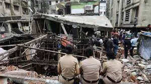 বড়বাজারে ভেঙে পড়ল পুরোনো বাড়ি, নিহত কমপক্ষে ২ আহত ৫