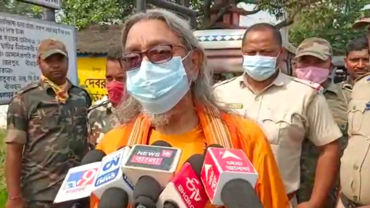 বাউল সম্রাট পূর্ণ দাসের আখড়ার জায়গা জবর দখল বীরভূমে,  আদালতে শিল্পী