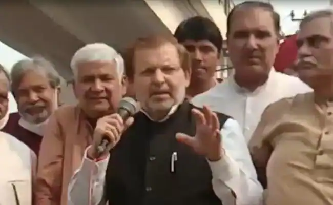 চোখ উপড়ে নেব, হাত কেটে নেব, হরিয়ানায় মন্ত্রীকে ঘেরাও করায় হুমকি বিজেপি সাংসদের