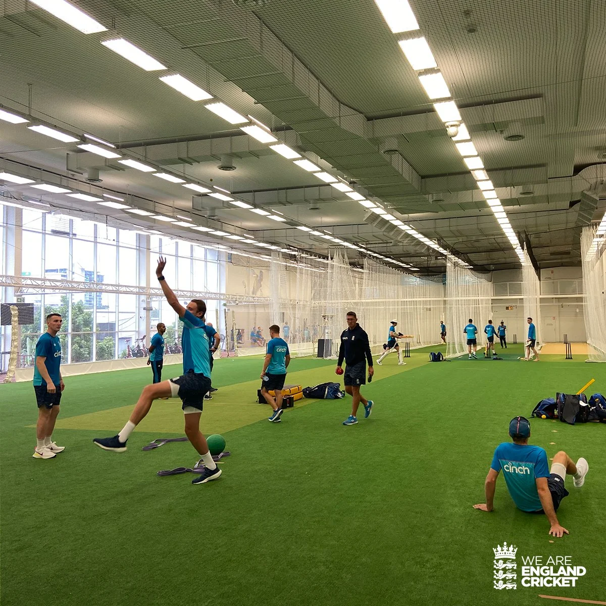 ব্রিসবেনে প্রচন্ড ঝড়বৃষ্টি, অ্যাশেজের আগেই অনুশীলন সমস্যায় অস্ট্রেলিয়া- ইংল্যান্ড