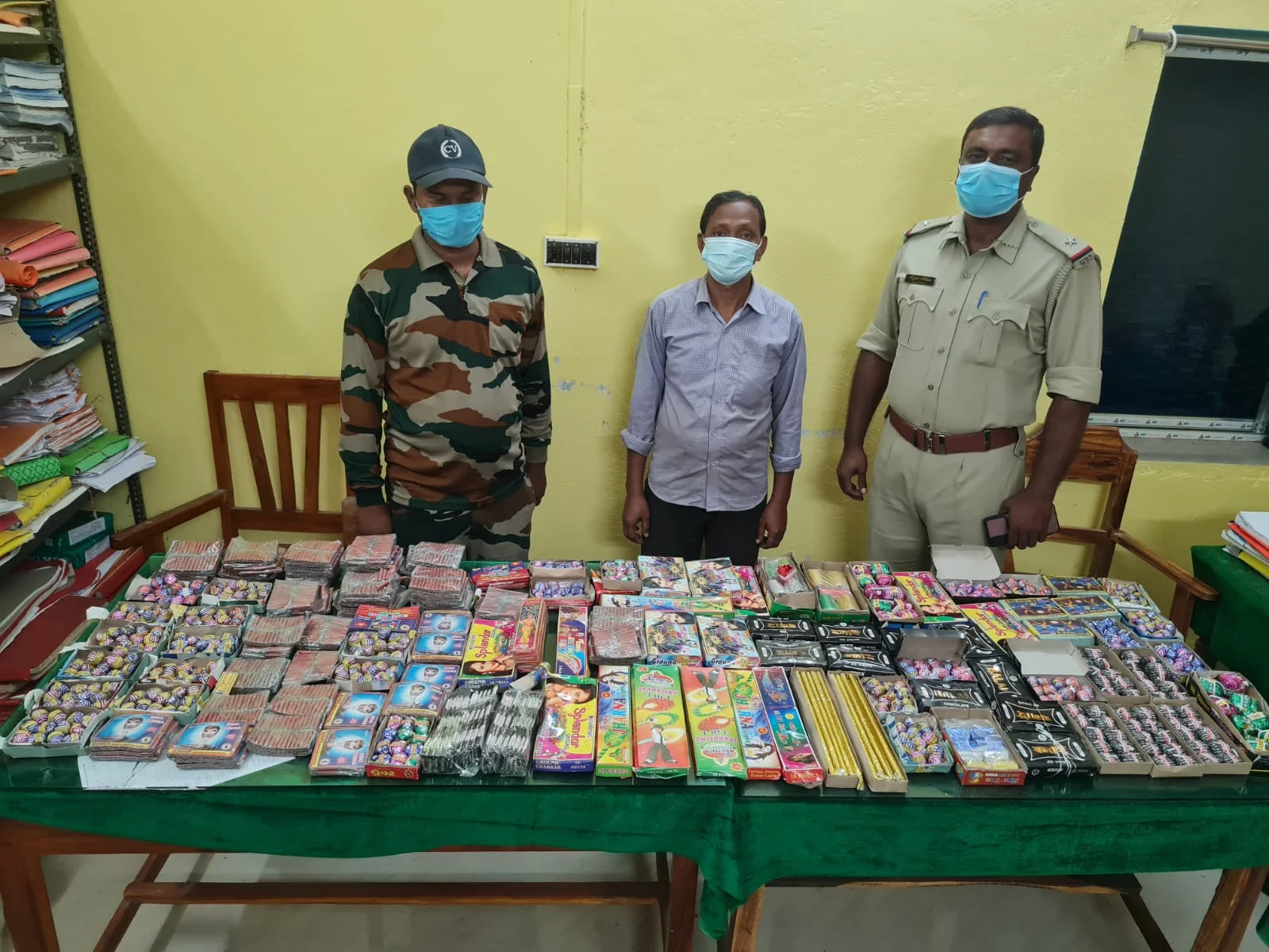 উৎসবের মরসুমে উদ্ধার বিপুল পরিমান বাজি ও চোলাই মদ