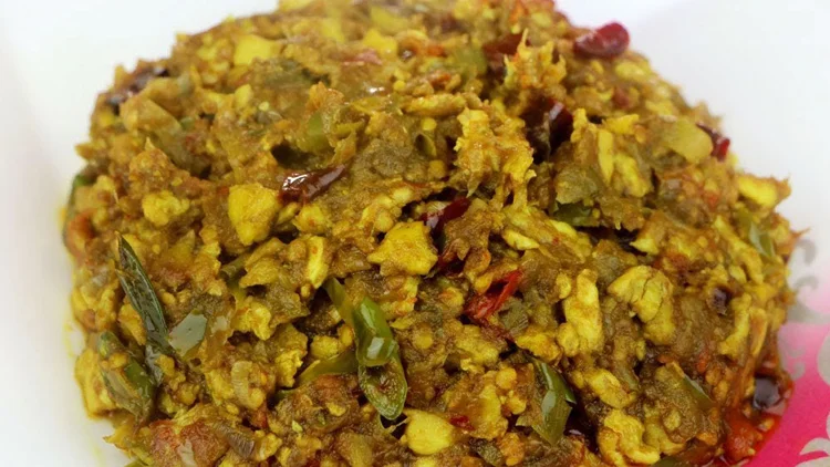 বাতাসে হিমের পরশ, হেঁশেলে জমিয়ে হোক ডিম- বেগুনের ভর্তা