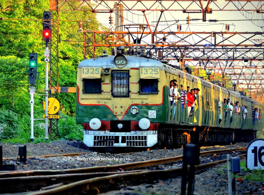 ট্রেনের ভাড়া বাড়িয়েও ফের কমিয়ে দিল রেল, নির্দেশিকার 'ভুল ব্যাখ্যার' দাবি