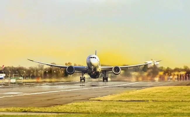 ওমিক্রন উদ্বেগ: ৩১ জানুয়ারি পর্যন্ত বন্ধ আন্তর্জাতিক উড়ান