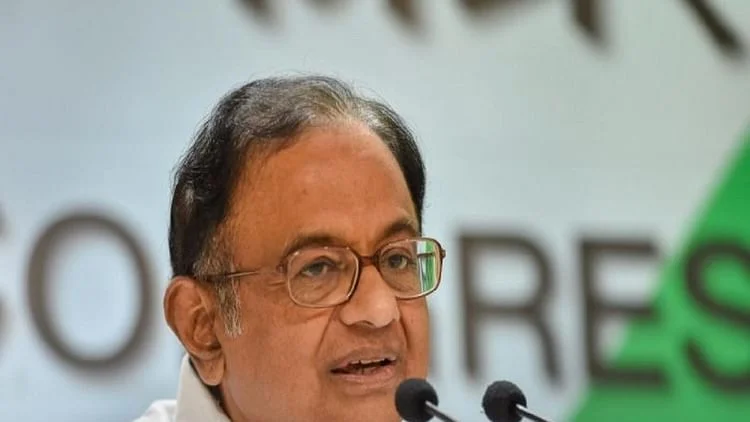 রাষ্ট্রদ্রোহিতা আইন বাতিল নিয়ে আইনমন্ত্রীকে কটাক্ষ চিদাম্বরমের