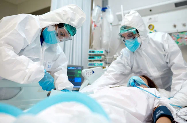 ওমিক্রন নিয়ে সতর্ক রাজ্য, কলকাতার এই হাসপাতালগুলিতে চিকিৎসার ব্যবস্থা