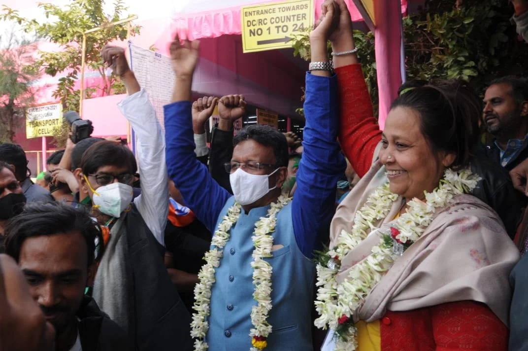 ১৪, ৮৬৭ ভোটে জয়ী ফিরহাদ হাকিম