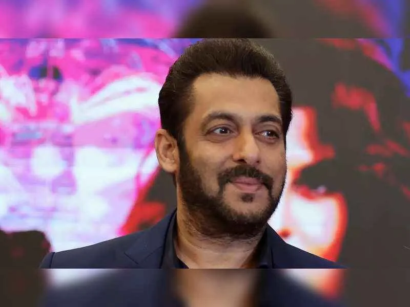 সাপে কাটল ভাইজান সলমনকে! উদ্বেগ বলিউড জুড়ে