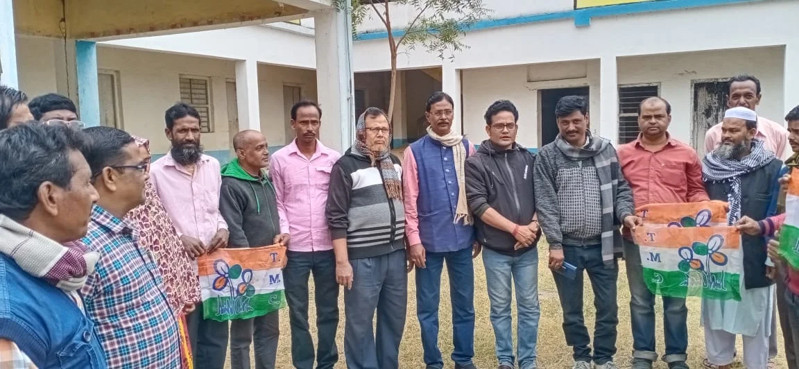 শুধুমাত্র তৃণমূল সমর্থিত ৬ অভিভাবক প্রতিনিধির মনোনয়ন দাখিল মাদ্রাসা নির্বাচনে