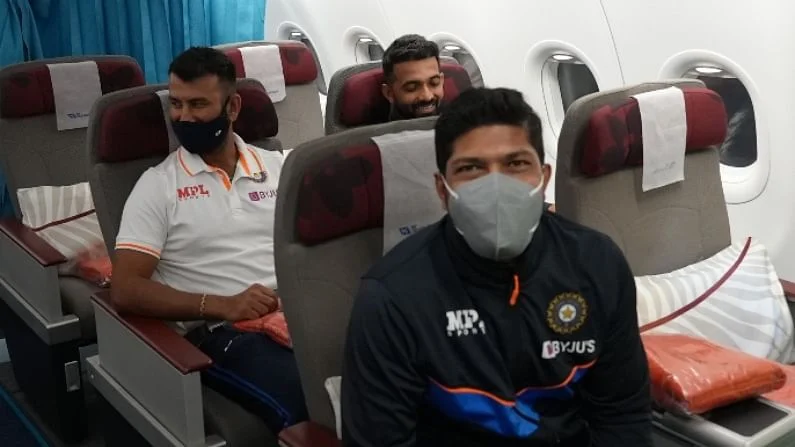 দক্ষিণ আফ্রিকা রওয়ানা হল টিম ইন্ডিয়া