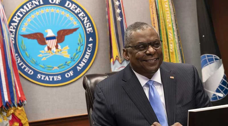 বুস্টার ডোজ নিয়েও করোনায় আক্রান্ত হলেন মার্কিন প্রতিরক্ষা সচিব