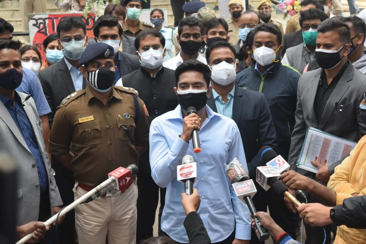 ভোটও এখন বন্ধ রাখা দরকার,  ব্যাক্তিগত মত  সাংসদ অভিষেকের