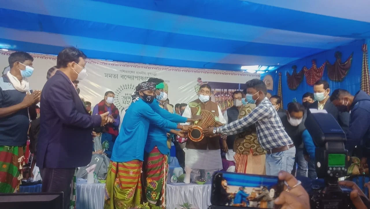 'প্রস্তাবিত দেউচা পাচামি কয়লা শিল্পাঞ্চলে কোনও মানুষকে ঠকাবেন না মুখ্যমন্ত্রীঃ' অনুব্রত