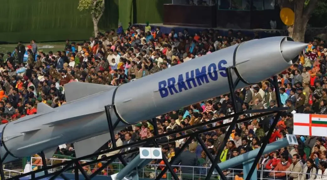 ভারতের ব্রহ্মোস মিসাইল কিনছে ফিলিপাইন্স, চুক্তি ২৮১৬ কোটির, চাপে চিন