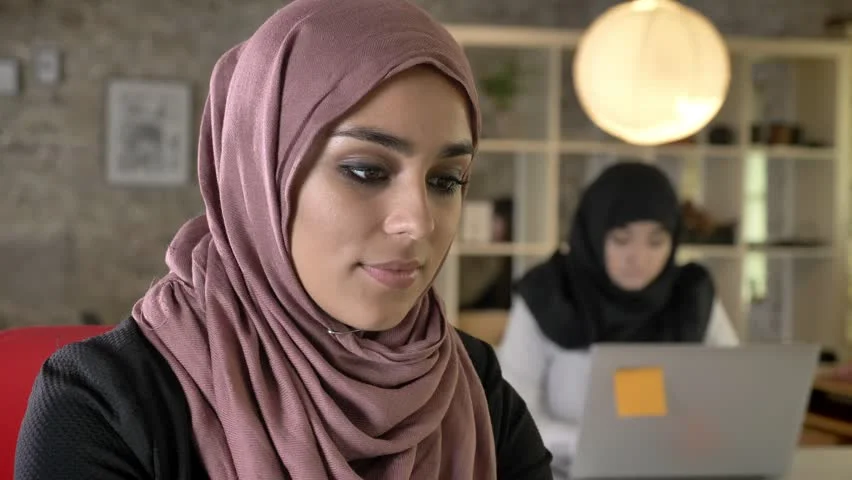 কর্ণাটকের সরকারি কলেজে হিজাব– উর্দুতে নিষেধাজ্ঞা