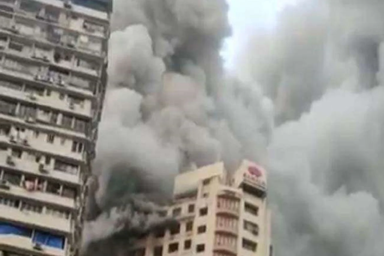 মুম্বইয়ের বহুতলে বিধ্বংসী আগুন, প্রাণহানি ৭ জনের, জখম ২৮